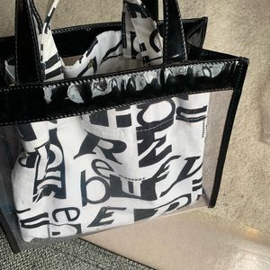 Burberry tote